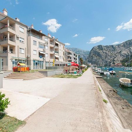 Modern New Flat Next To River Cetina Omiš Kültér fotó