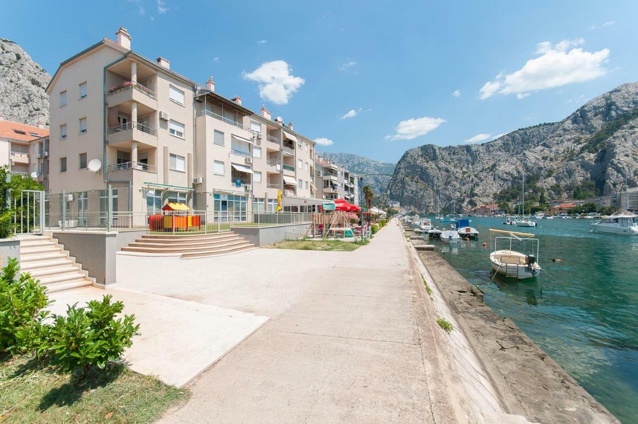 Modern New Flat Next To River Cetina Omiš Kültér fotó